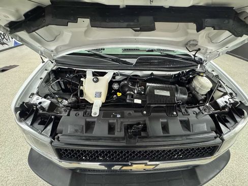 Used 2017 Chevrolet Express 3500 LT w/ LT Preferred Equipment Group image 28