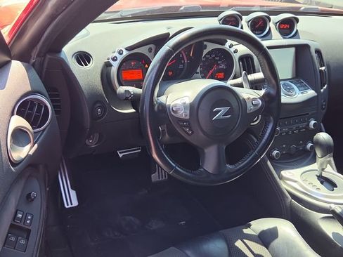 Used 2014 Nissan 370Z Touring w/ Sport Package image 11