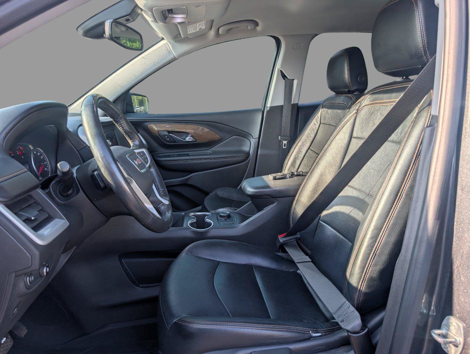 Used 2020 GMC Terrain SLE w/ Elevation Edition FWD image 17
