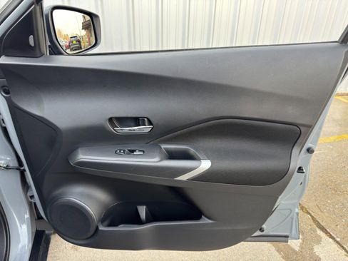 Used 2022 Nissan Kicks SV image 35