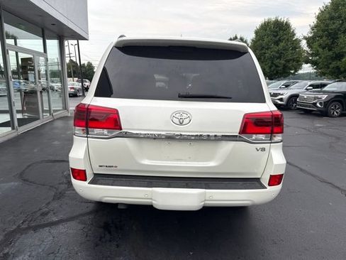 Used 2016 Toyota Land Cruiser AWD/4WD image 9