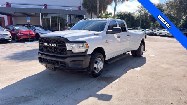 Used 2022 RAM 3500 Tradesman RWD image 2