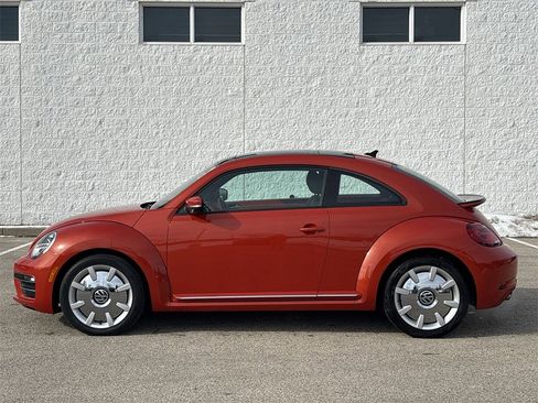 Used 2017 Volkswagen Beetle 1.8T SEL image 10