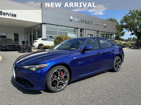 Used 2023 Alfa Romeo Giulia Ti AWD/4WD image 1