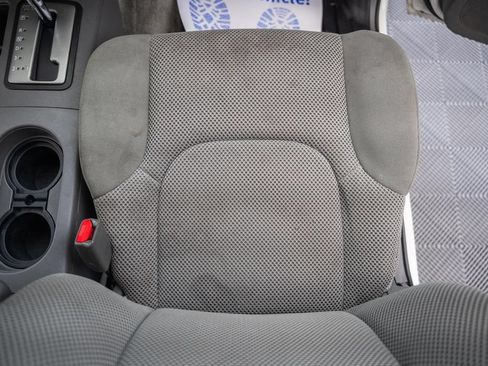 Used 2018 Nissan Frontier SV RWD image 28