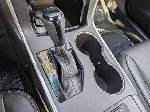 Used 2017 Toyota Camry XLE image 13