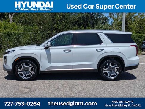 Certified 2025 Hyundai Palisade SEL FWD image 2