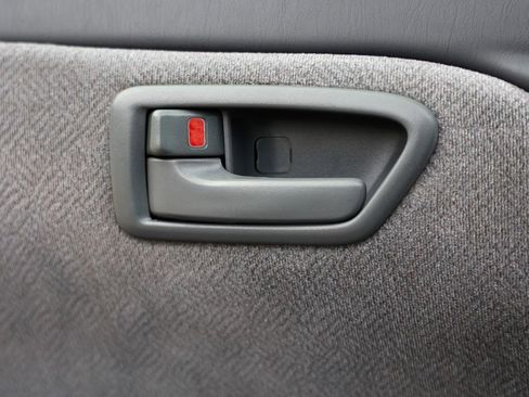 Used 2000 Toyota Camry CE FWD image 35