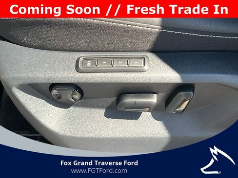 Used 2022 Volkswagen Tiguan SEL R-Line AWD/4WD image 10