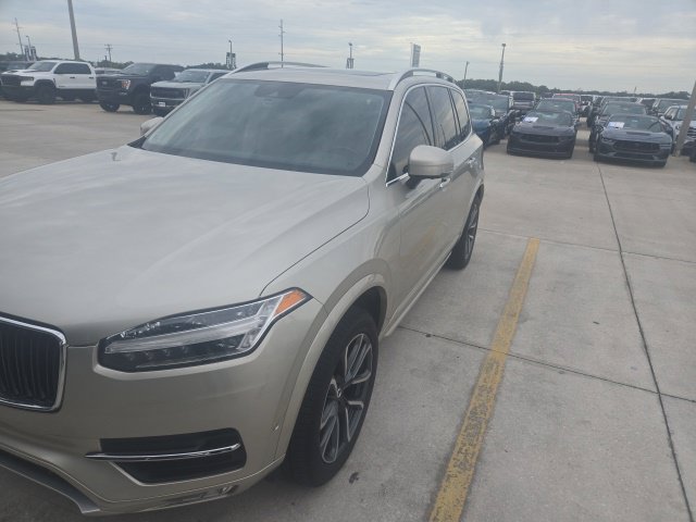 Used 2018 Volvo XC90 T6 Momentum w/ Convenience Package AWD/4WD image 1
