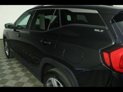 Used 2021 GMC Terrain SLT w/ Infotainment Package II AWD/4WD image 18