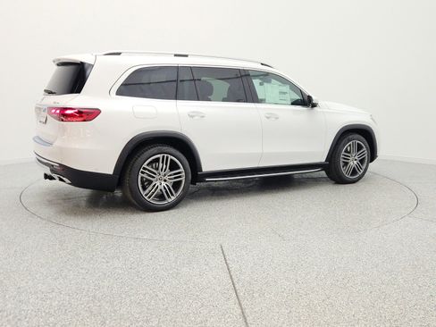 New 2026 Mercedes-Benz GLS 450 4MATIC image 5