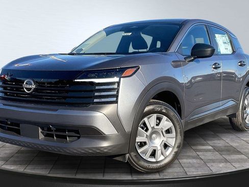 New 2026 Nissan Kicks S image 2