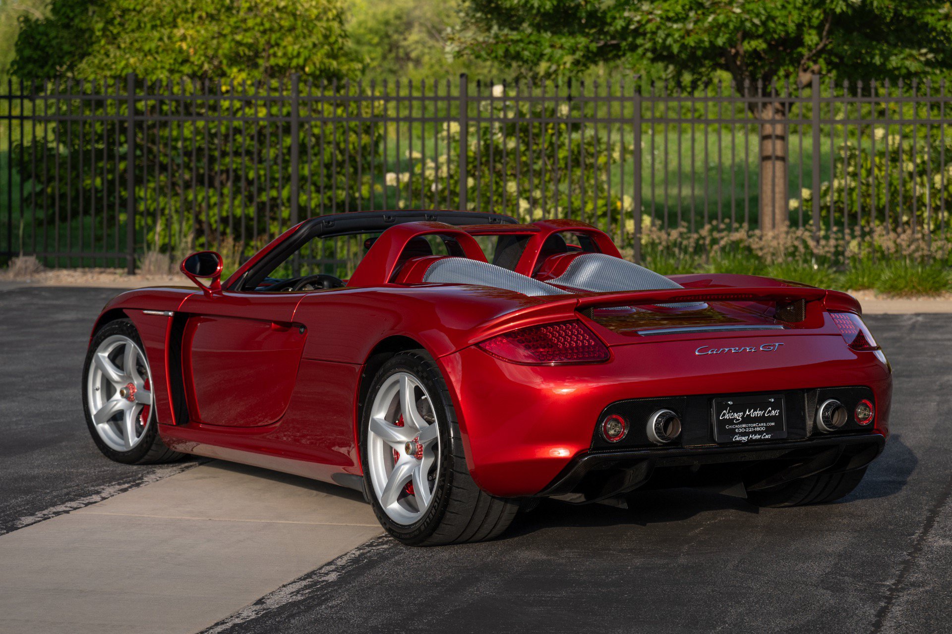 Used 2005 Porsche Carrera GT RWD image 12