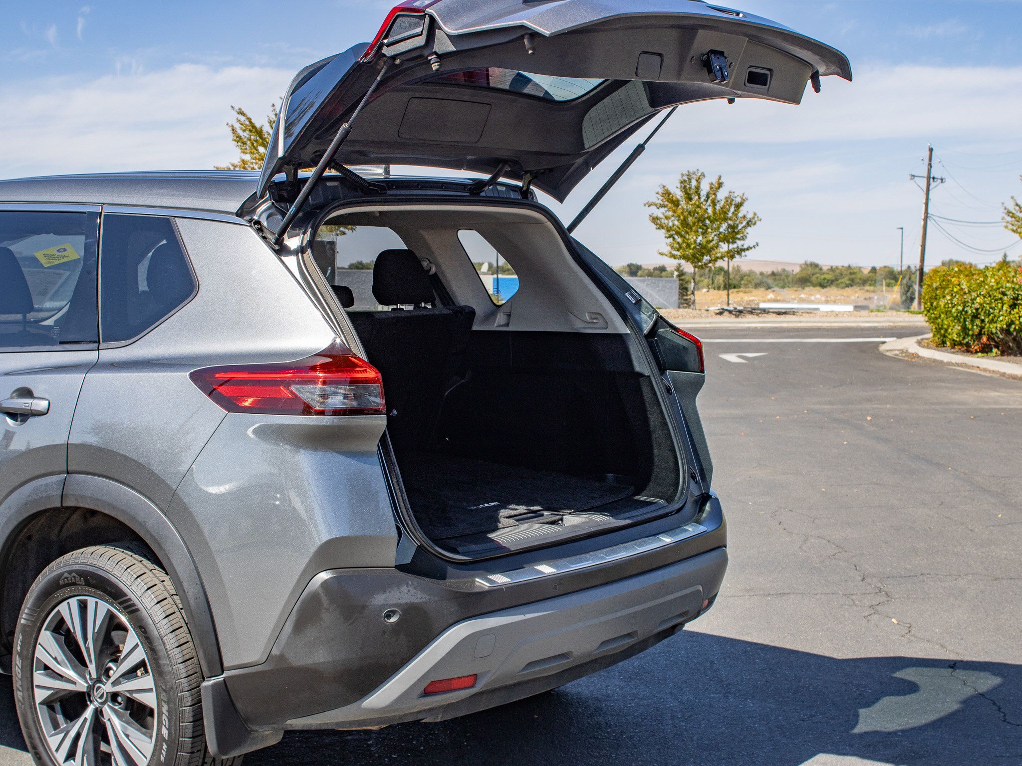 Used 2021 Nissan Rogue SV AWD/4WD image 9