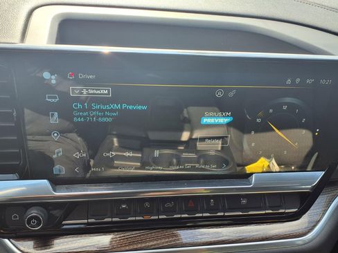 Used 2025 Chevrolet Silverado 1500 LT RWD image 7