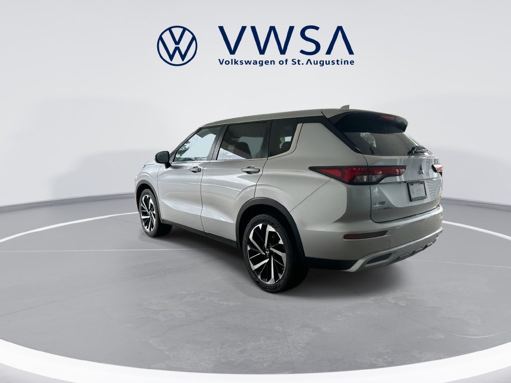 Used 2024 Mitsubishi Outlander SE FWD image 5