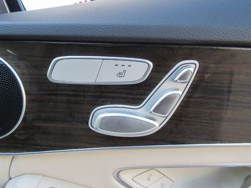 Used 2019 Mercedes-Benz C 300 Sedan image 23