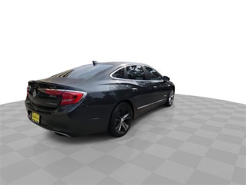 Used 2018 Buick LaCrosse Avenir image 8