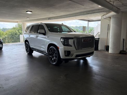 Used 2021 GMC Yukon Denali w/ Denali Premium Package AWD/4WD image 6