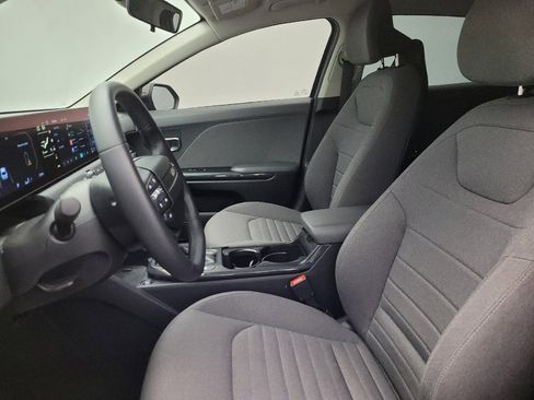 Used 2025 Kia K4 EX FWD image 17
