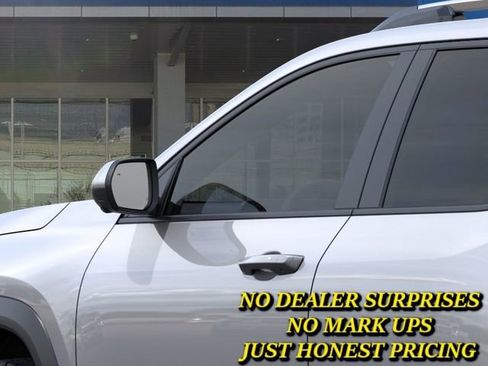 New 2026 Chevrolet Equinox LT w/ Safety and Technology Package FWD image 12