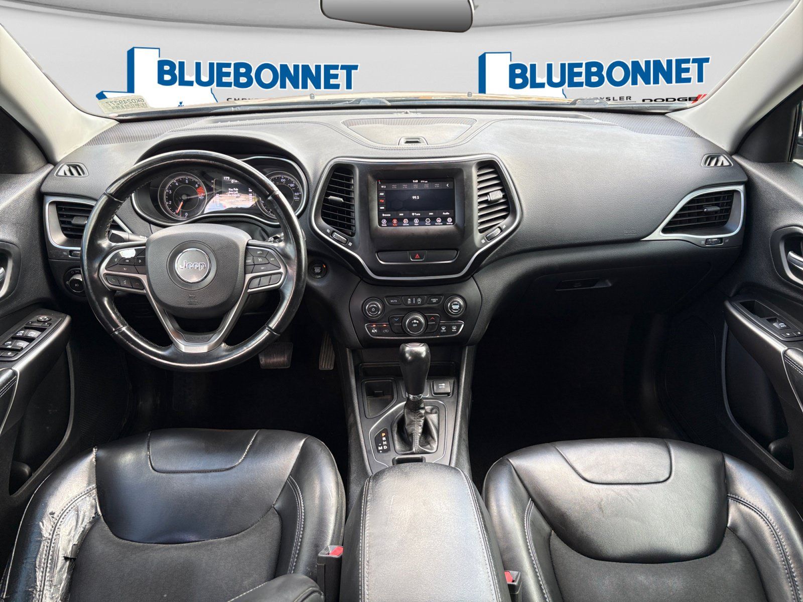 Used 2019 Jeep Cherokee Latitude Plus FWD image 12