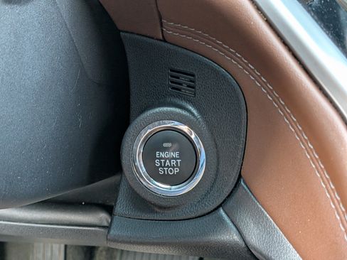 Used 2020 Subaru Outback Touring XT AWD/4WD image 30