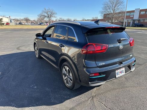 Certified 2019 Kia Niro EX w/ Cold Weather Package 2.0 image 8