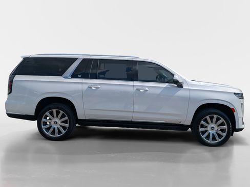 Used 2024 Cadillac Escalade ESV Premium Luxury Platinum AWD/4WD image 3