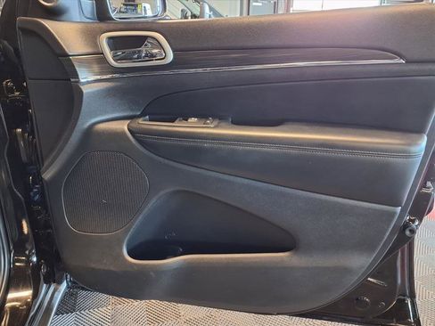 Used 2021 Jeep Grand Cherokee Limited w/ Luxury Group II image 13