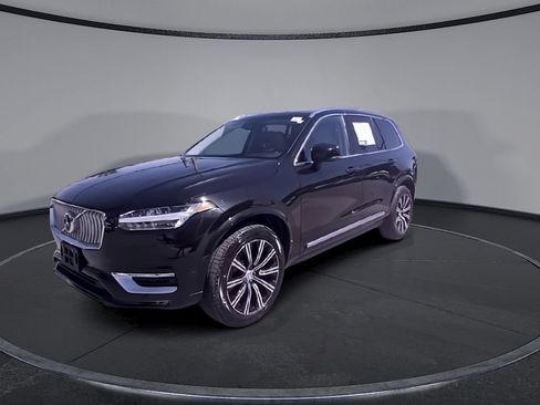 Used 2023 Volvo XC90 B6 Plus AWD/4WD image 4