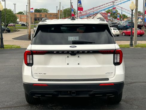 New 2026 Ford Explorer Active AWD/4WD image 3