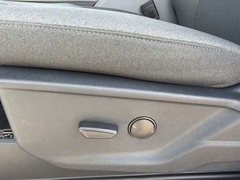 New 2026 Ford F150 XLT w/ XLT Chrome Appearance Package image 19