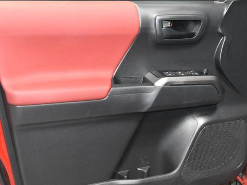 Used 2023 Toyota Tacoma SR5 image 4