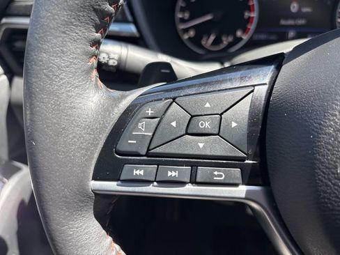 Used 2023 Nissan Altima 2.0 SR FWD image 8