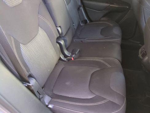 Used 2017 Jeep Cherokee Latitude image 20