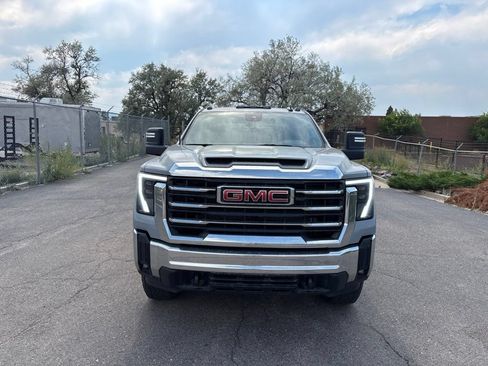 Used 2025 GMC Sierra 3500 SLE w/ SLE Value Package AWD/4WD image 3