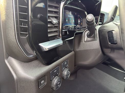 Used 2024 Chevrolet Silverado 1500 RST image 15