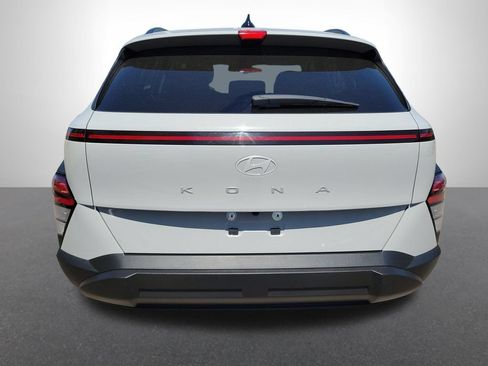 Used 2024 Hyundai Kona SEL FWD image 4