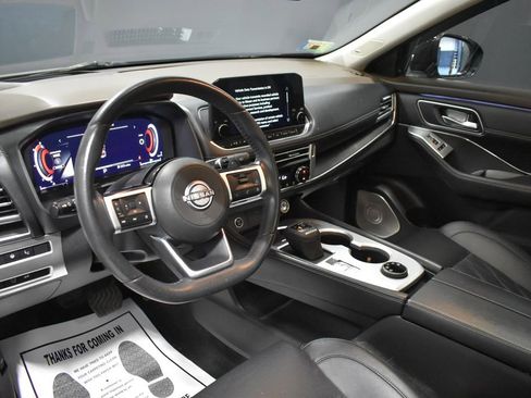 Certified 2023 Nissan Rogue Platinum w/ Platinum Premium Package AWD/4WD image 4