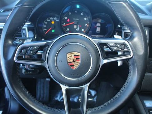Used 2018 Porsche Macan Sport Edition image 19