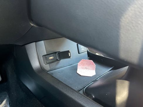 Used 2018 Honda Civic Touring image 27