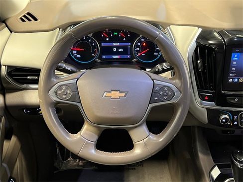 Used 2020 Chevrolet Traverse LT image 21