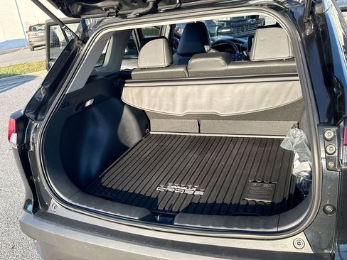 Used 2025 Toyota Corolla Cross XLE image 24