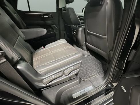 Used 2025 Chevrolet Tahoe High Country AWD/4WD image 34