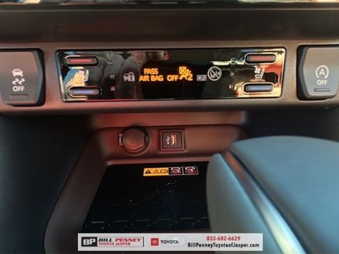 New 2025 Toyota RAV4 Limited image 22