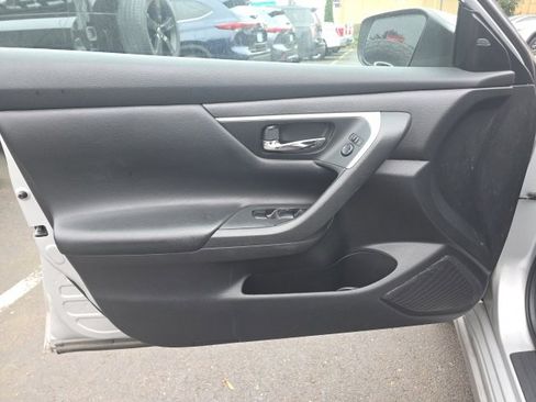 Used 2017 Nissan Altima 2.5 SV image 8