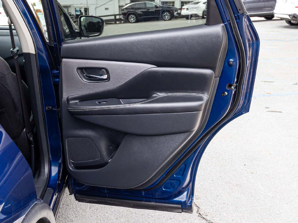 Used 2020 Nissan Murano SV FWD image 15