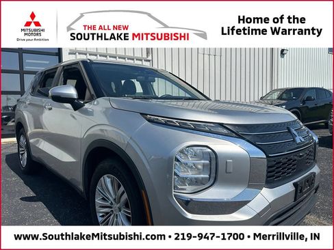 Used 2022 Mitsubishi Outlander ES AWD/4WD image 1